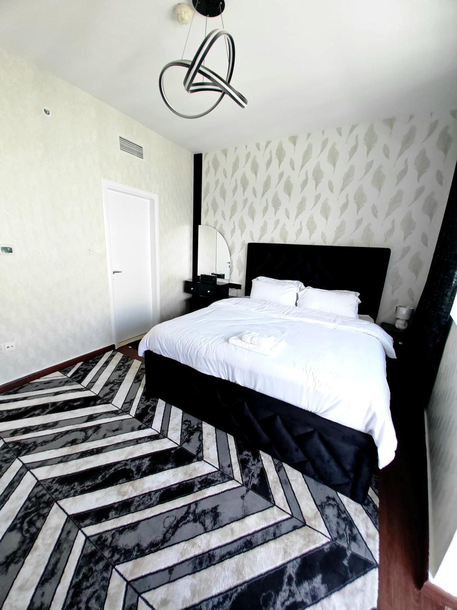 Full Marina View 2 Bhk * Dubai