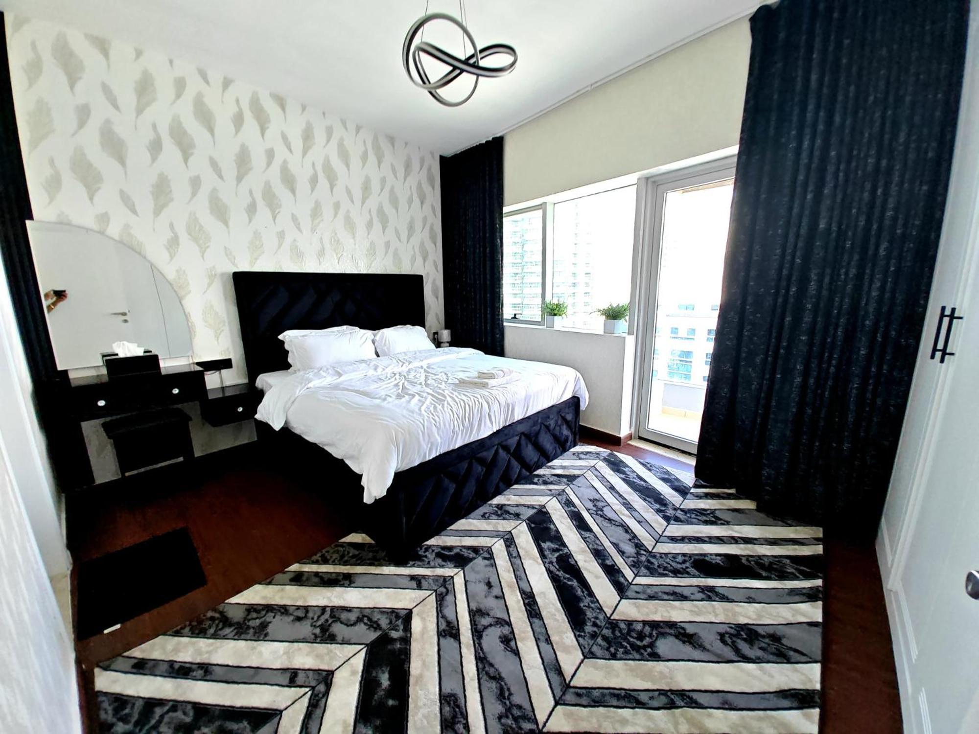 Full Marina View 2 Bhk Apartment *