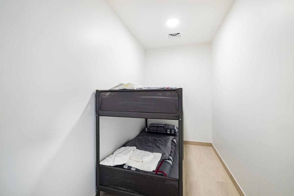Apartment Medore Brand New 1 And A Half Bedroom Dubai