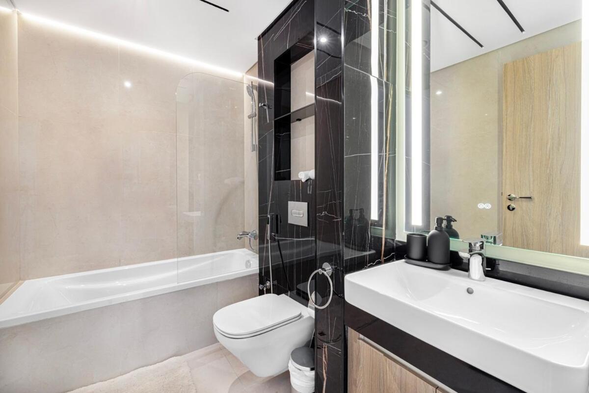 Stylish Brand New 1 Bedroom Apartment Dubai