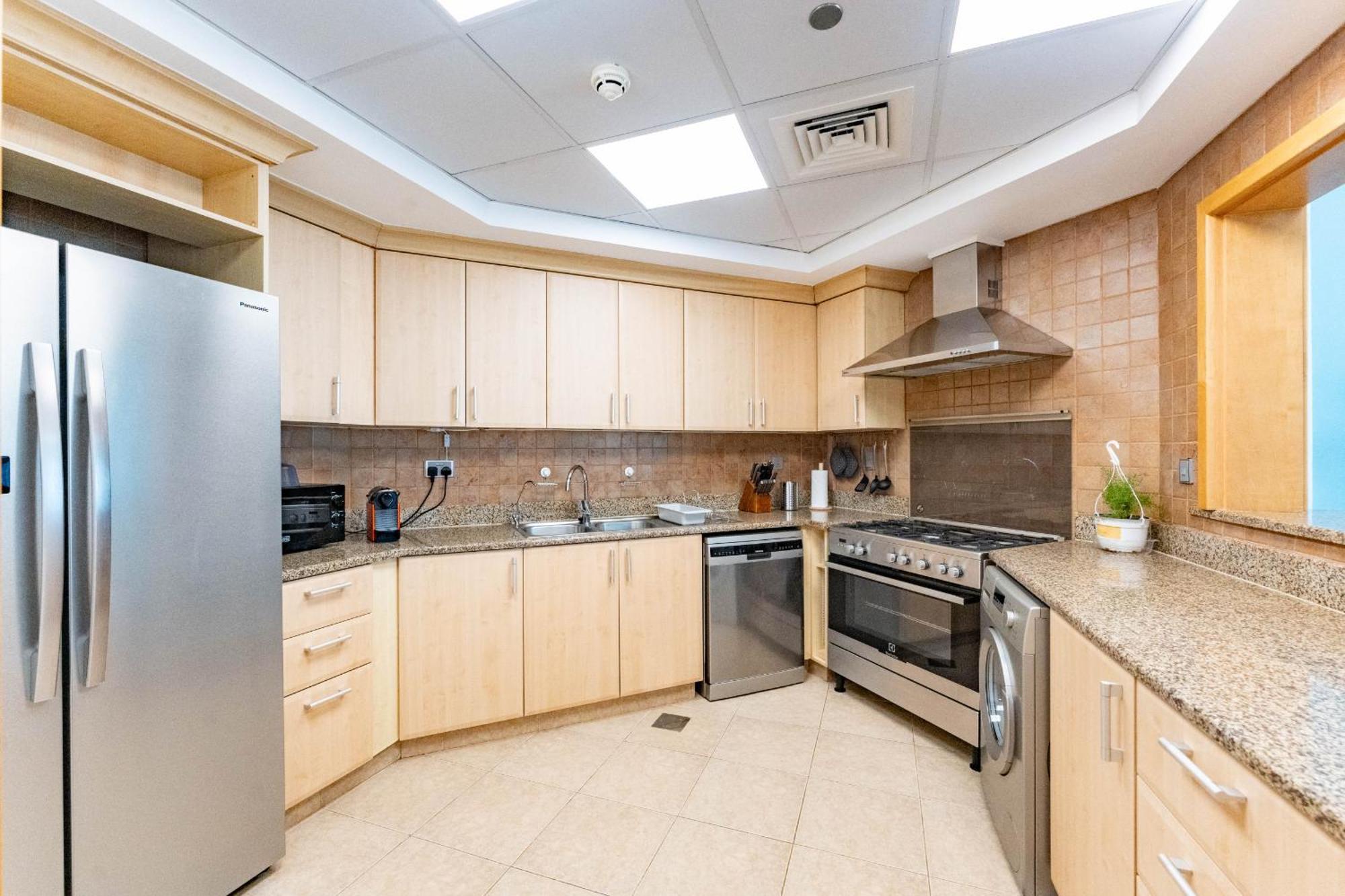 2 Bed Plus Maids In Abu Keibal 1 Shoerline By Pk H *