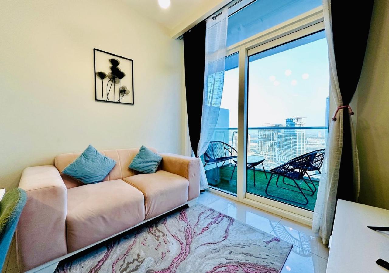 Apartment 1br Furnished In Business Bay - High Floor Canal Views - 10 Mins Walk From Business Bay *