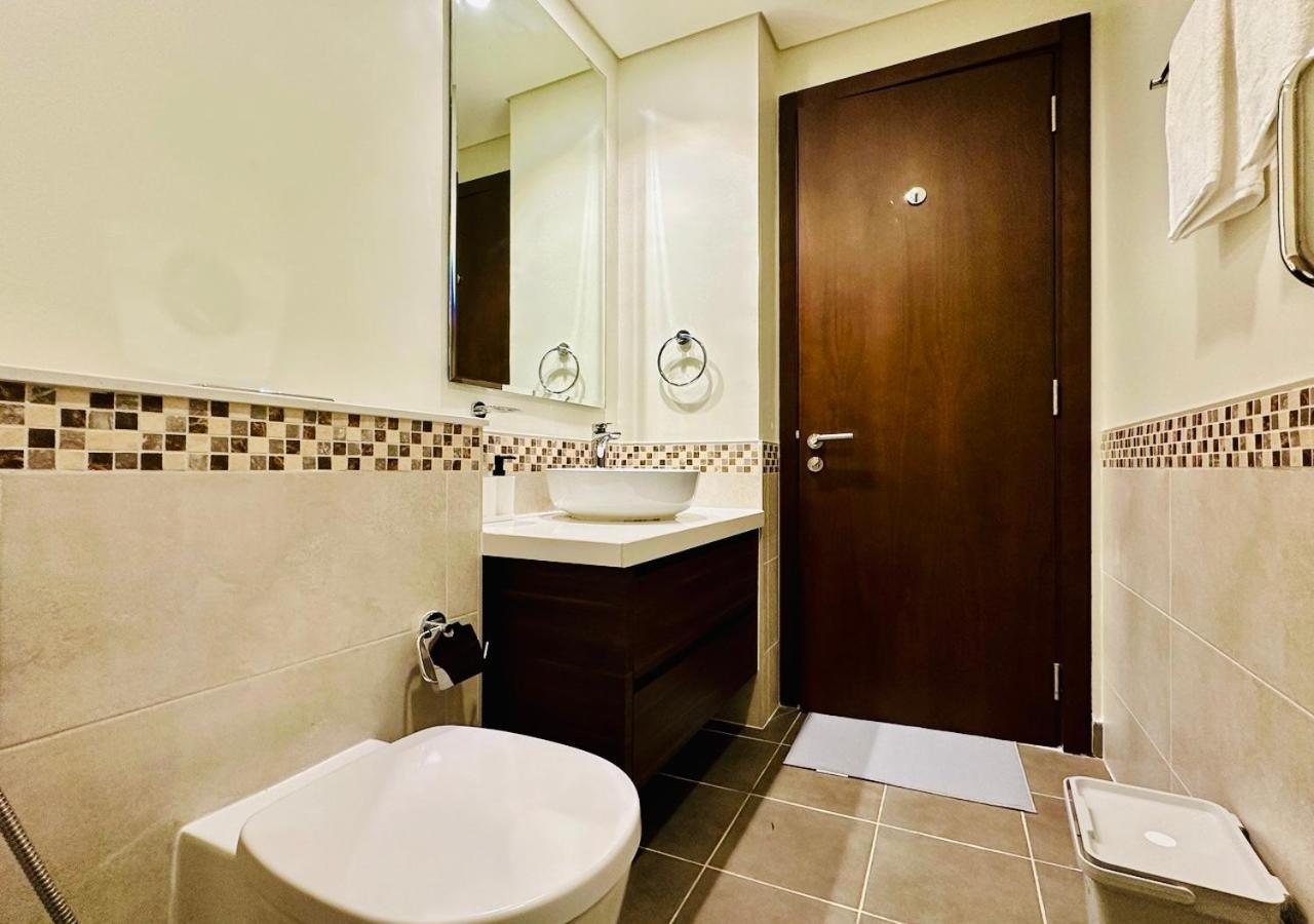 1br Furnished In Business Bay - High Floor Canal Views - 10 Mins Walk From Business Bay Apartment Dubai