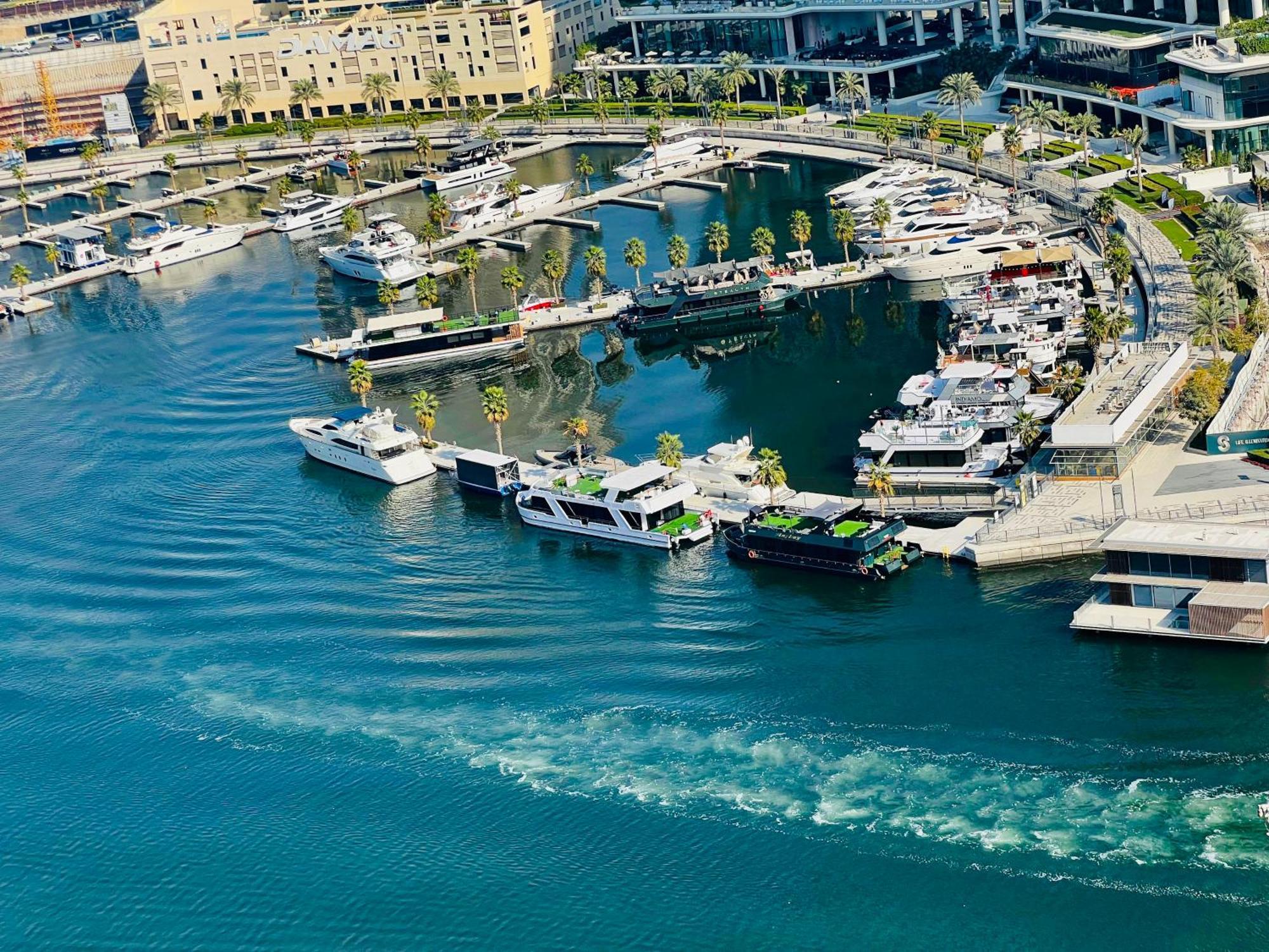 Apartment 1br Furnished In Business Bay - High Floor Canal Views - 10 Mins Walk From Business Bay