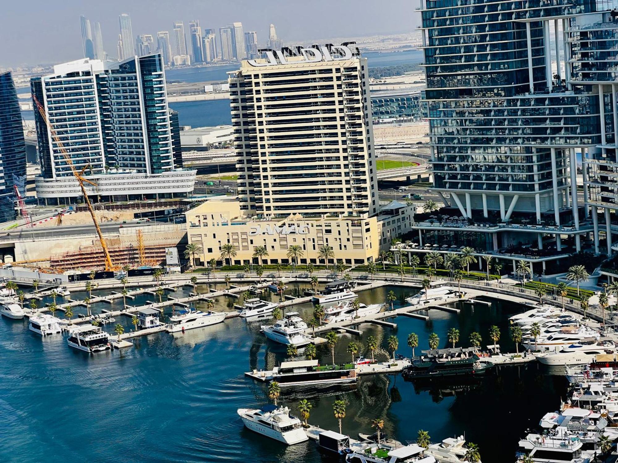 1br Furnished In Business Bay - High Floor Canal Views - 10 Mins Walk From Business Bay Apartment *