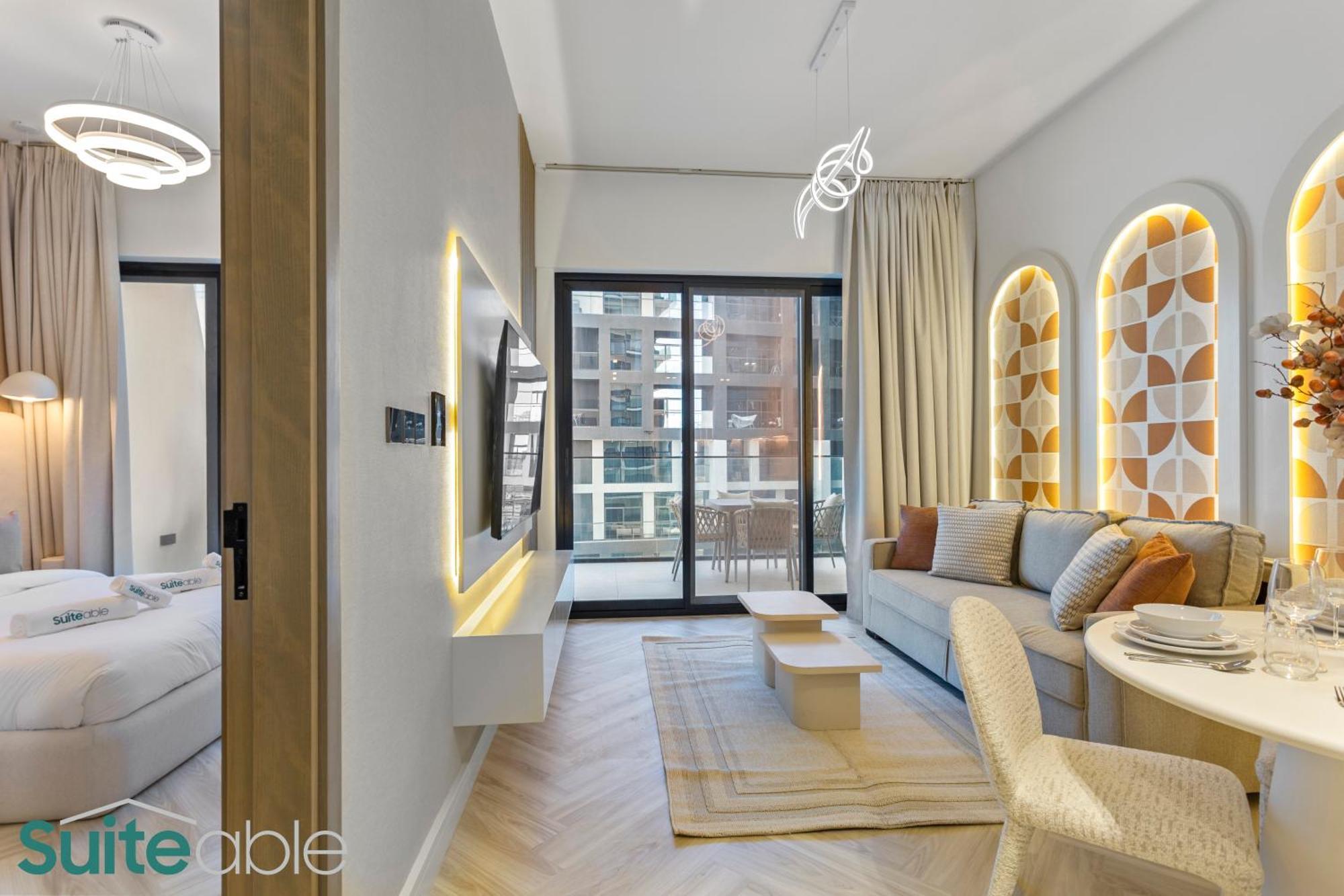Upscale 1 Bedroom With Burj Khalifa View Apartment *