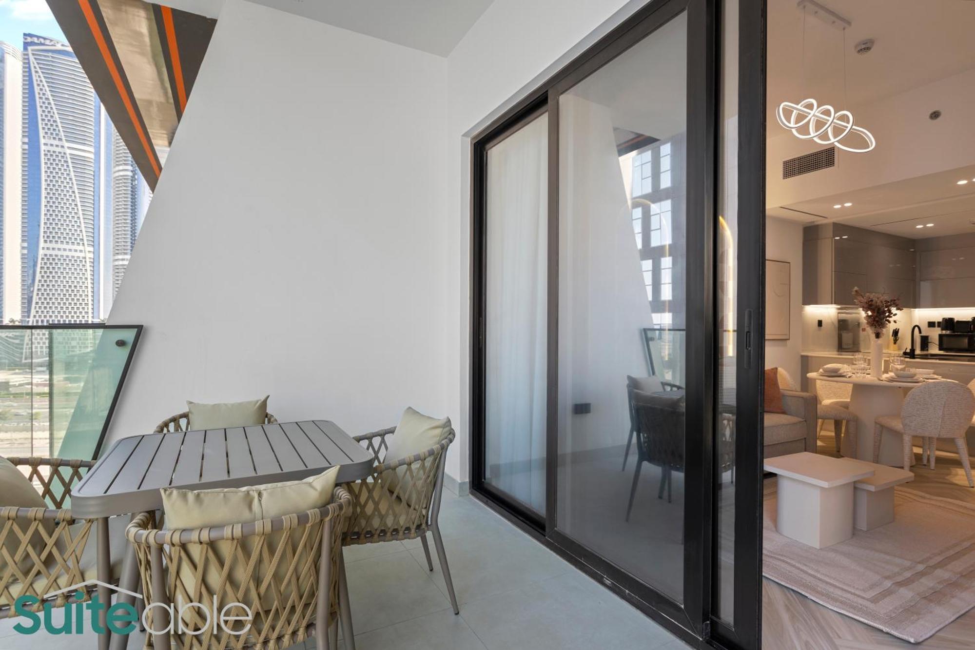 Apartment Upscale 1 Bedroom With Burj Khalifa View Dubai