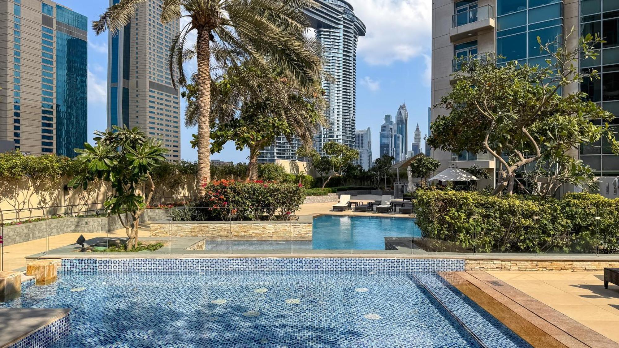 1 Bedroom Exquisite Urban Living In Downtown * Dubai
