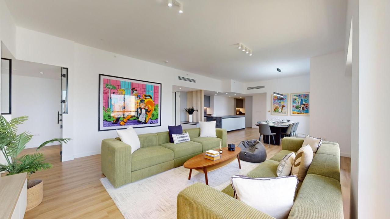 Sadaf - Chic Four Bed With Office And Marina View Apartment *