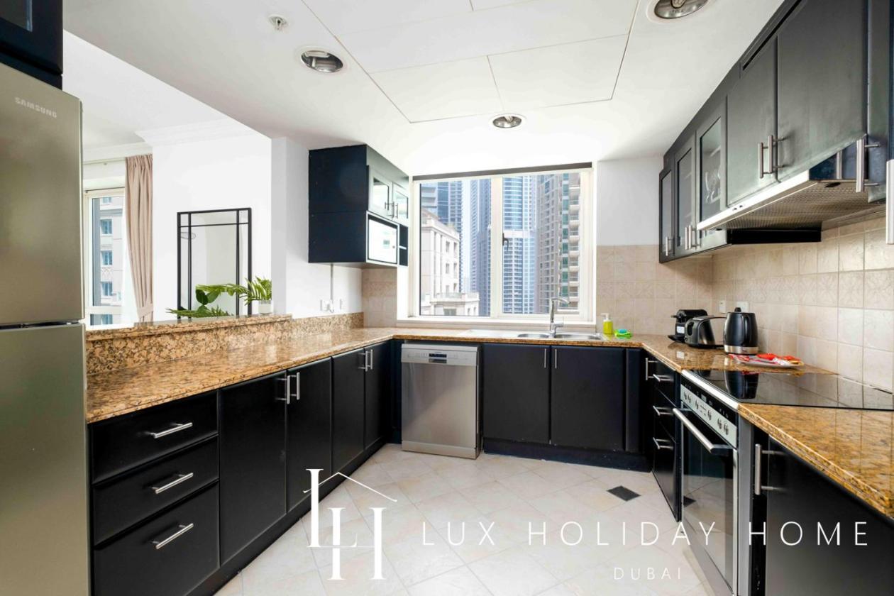 Lux * Dubai