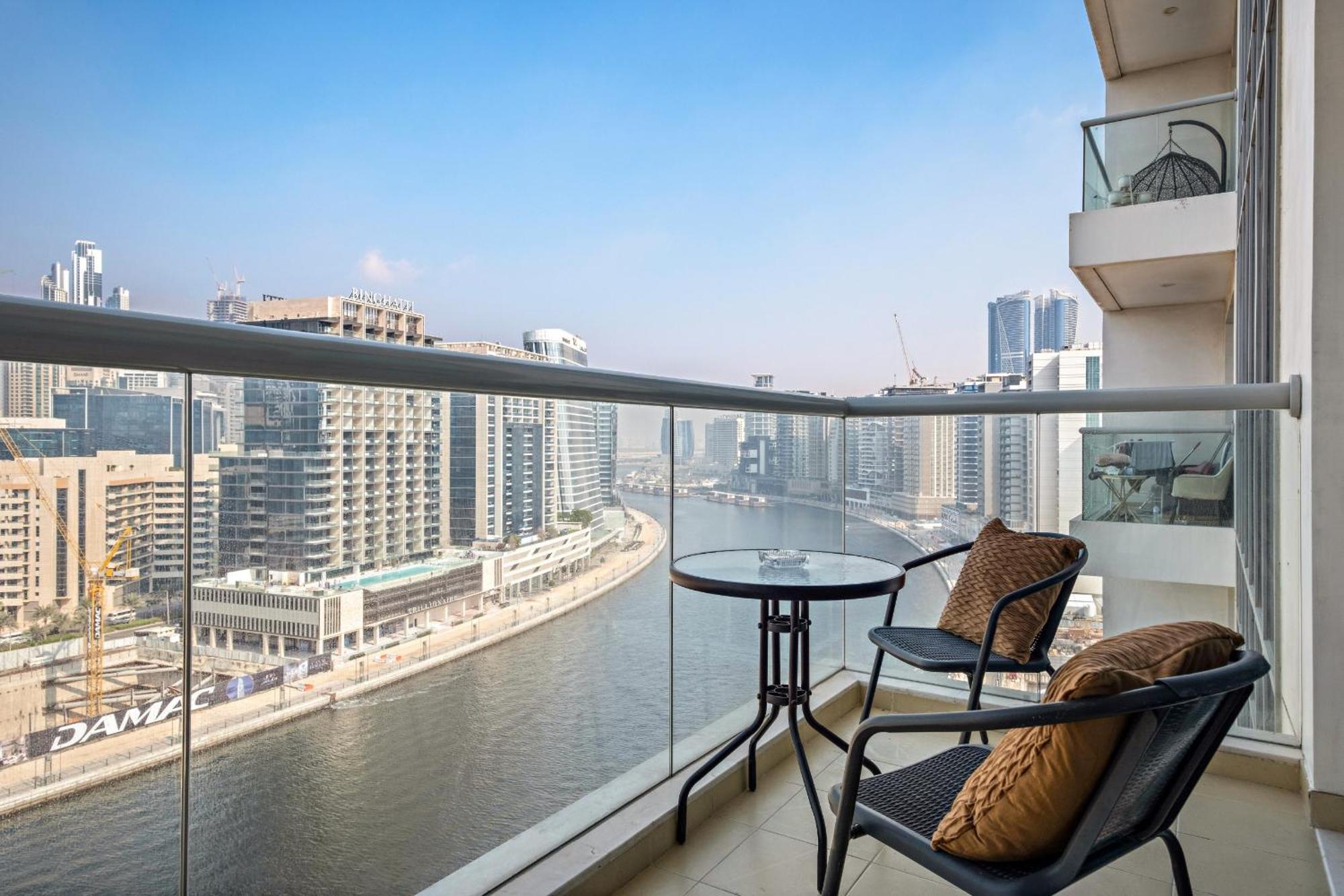 Burj Khalifa View By Renttiers Daire *