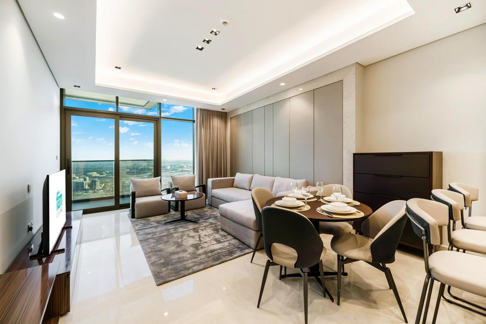 Fam Living - Nobles Tower, Brandnew 2b, Burj Views Apartment