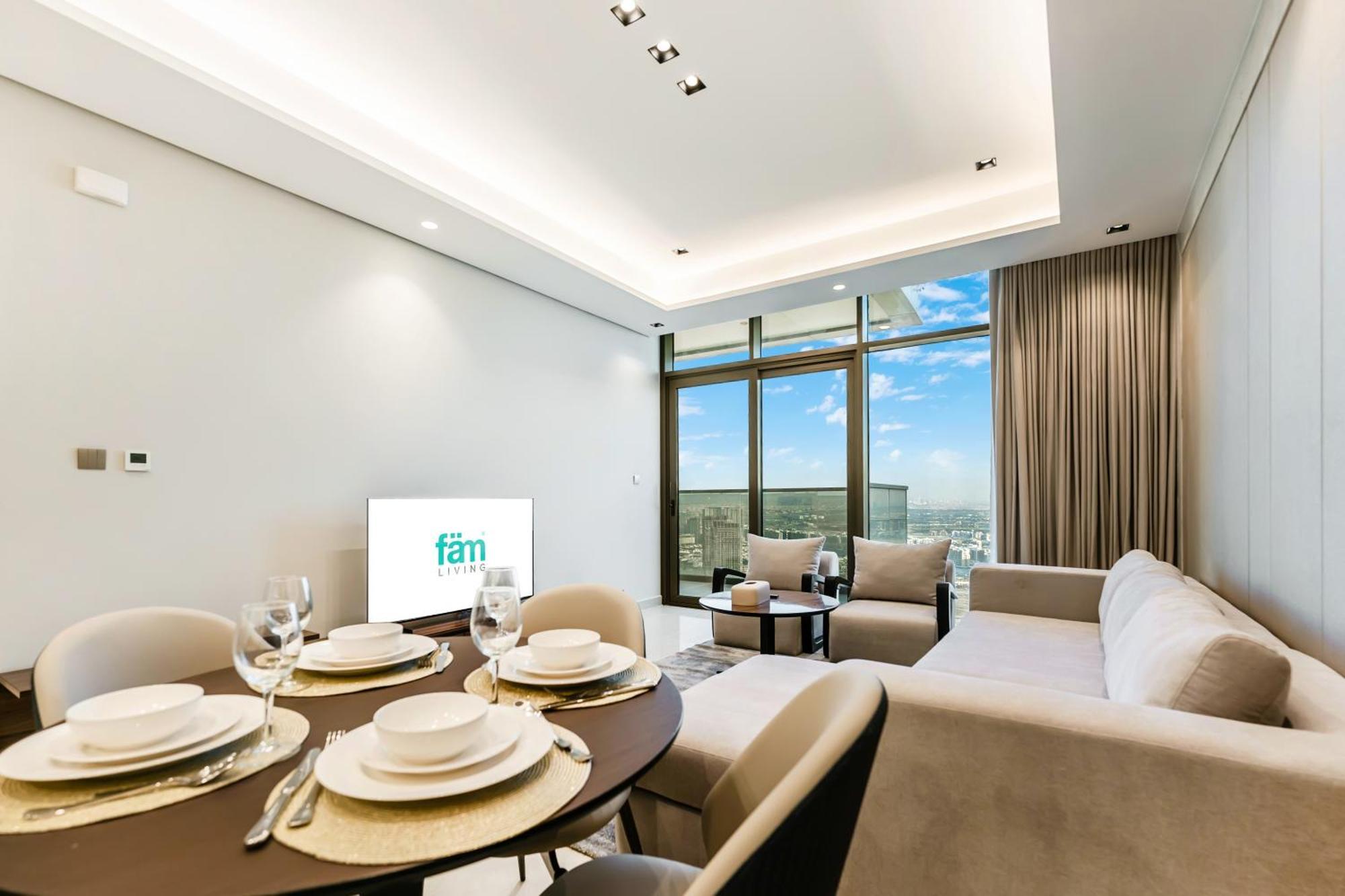 Fam Living - Nobles Tower, Brandnew 2b, Burj Views *