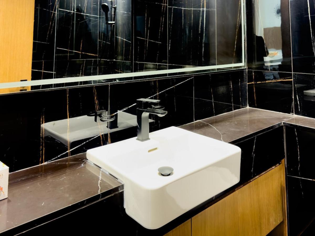 Modern And Charming 1br In Jvc Daire *