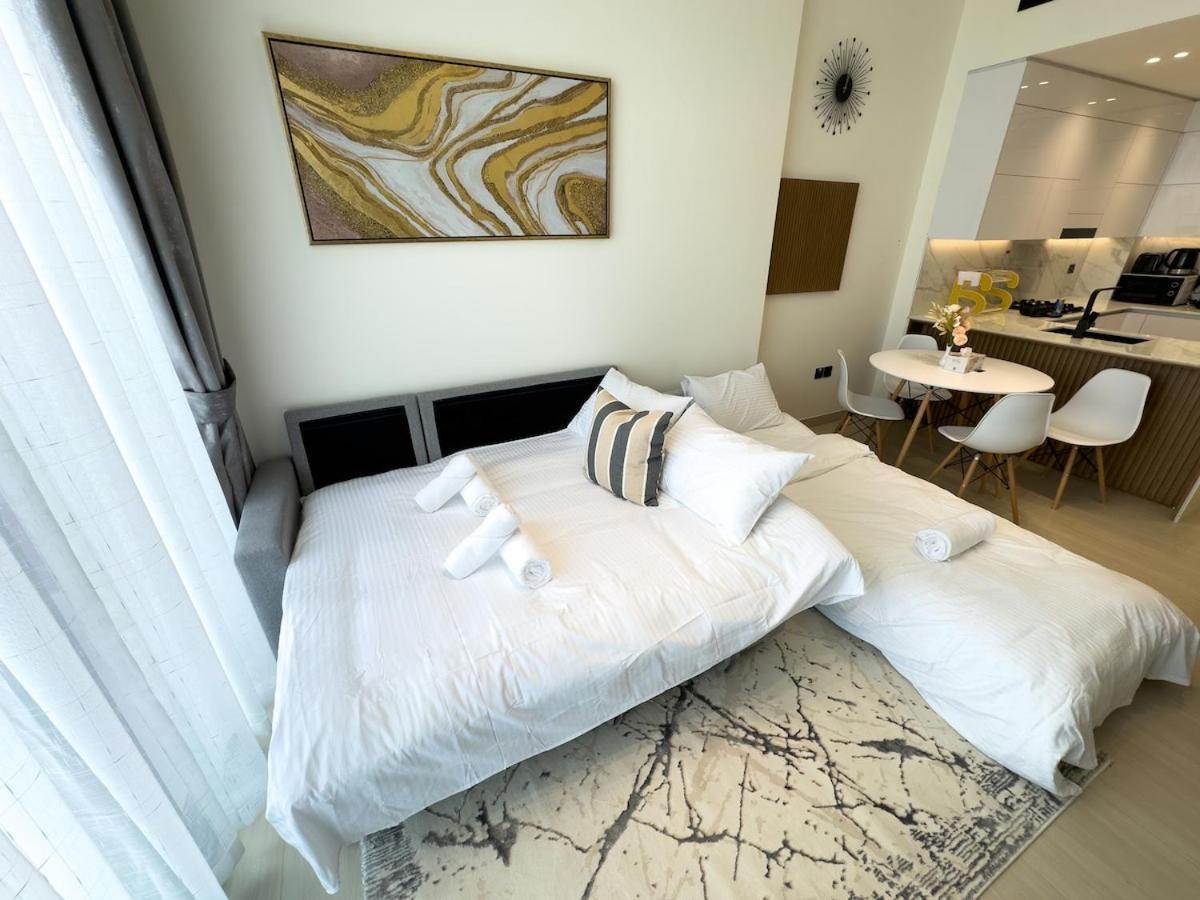 Modern And Charming 1br In Jvc *