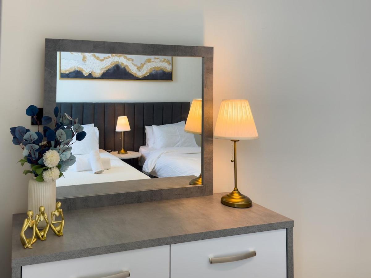 Modern And Charming 1br In Jvc