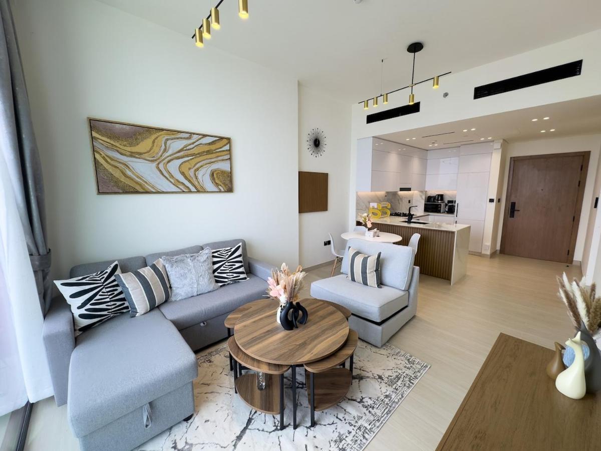 Modern And Charming 1br In Jvc Daire