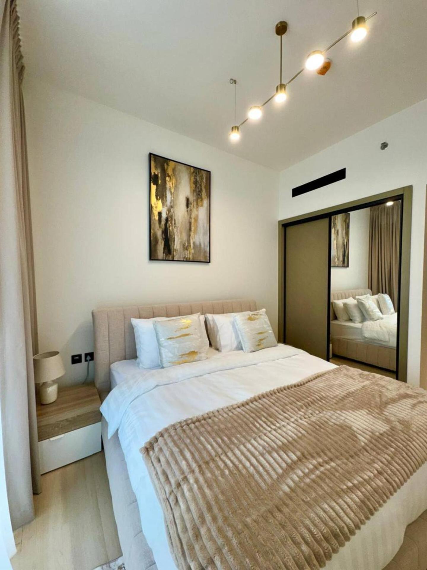 Daire Exquisite Brand-new 1br With Spacious Balcony