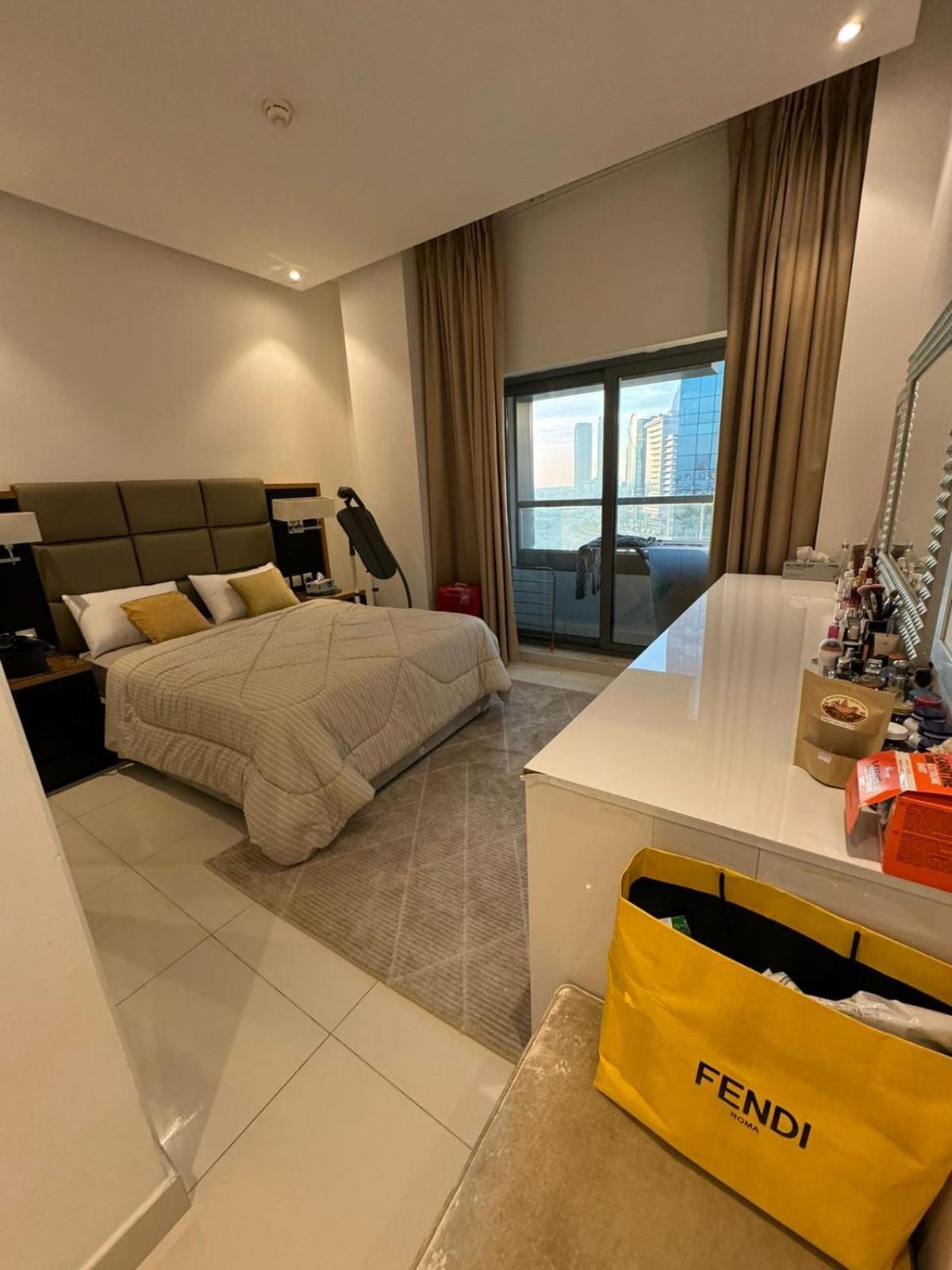 Bright And Airy 2br Bay Retreat * Dubai