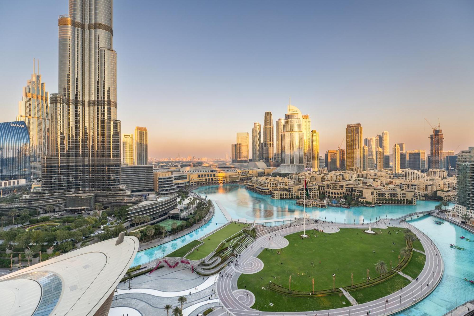 Hermes-style 2br, Full Burj Khalifa View - Infinity Pool - Full Fountain View Apartment