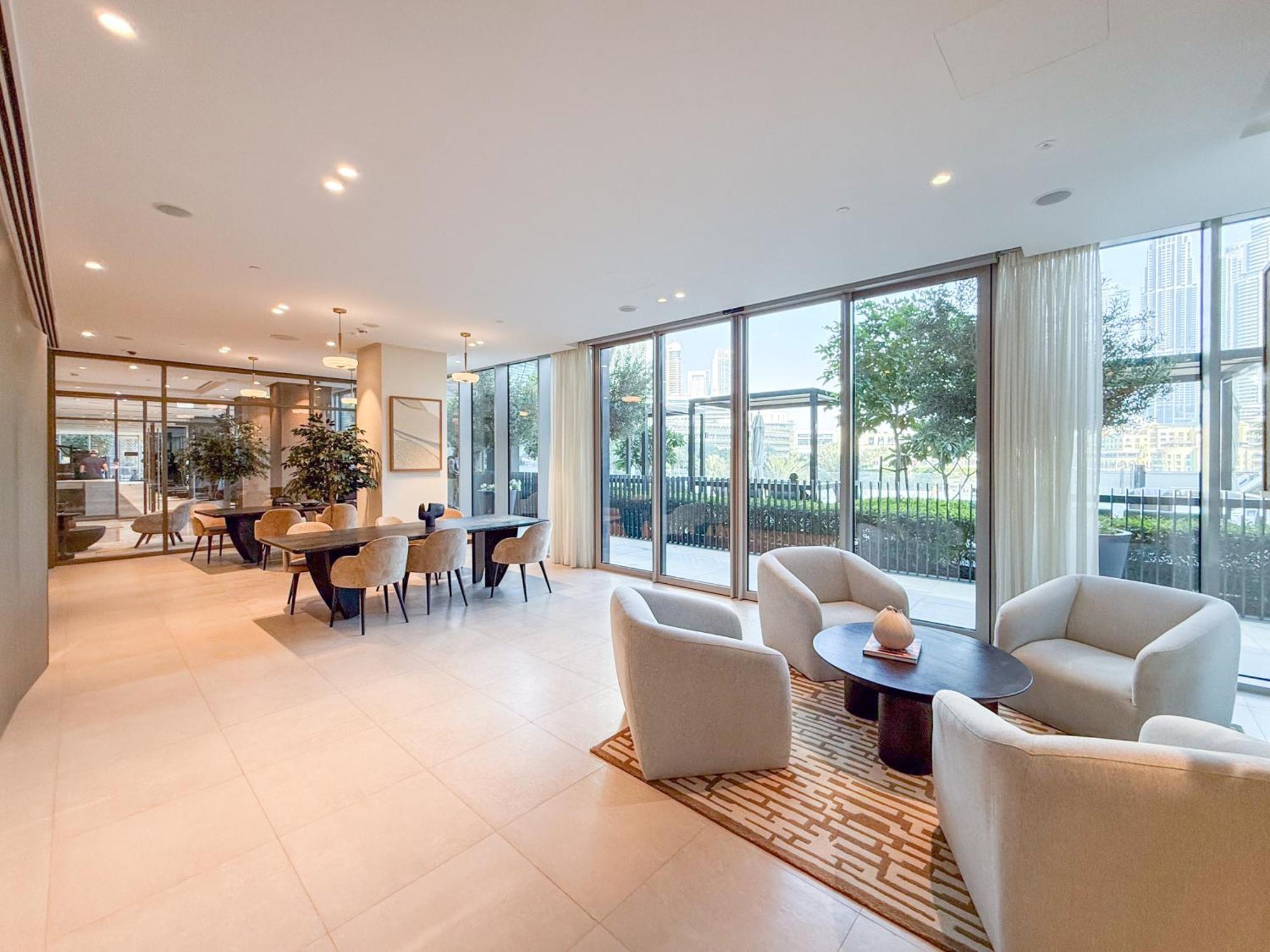 Hermes-style 2br, Full Burj Khalifa View - Infinity Pool - Full Fountain View Dubai