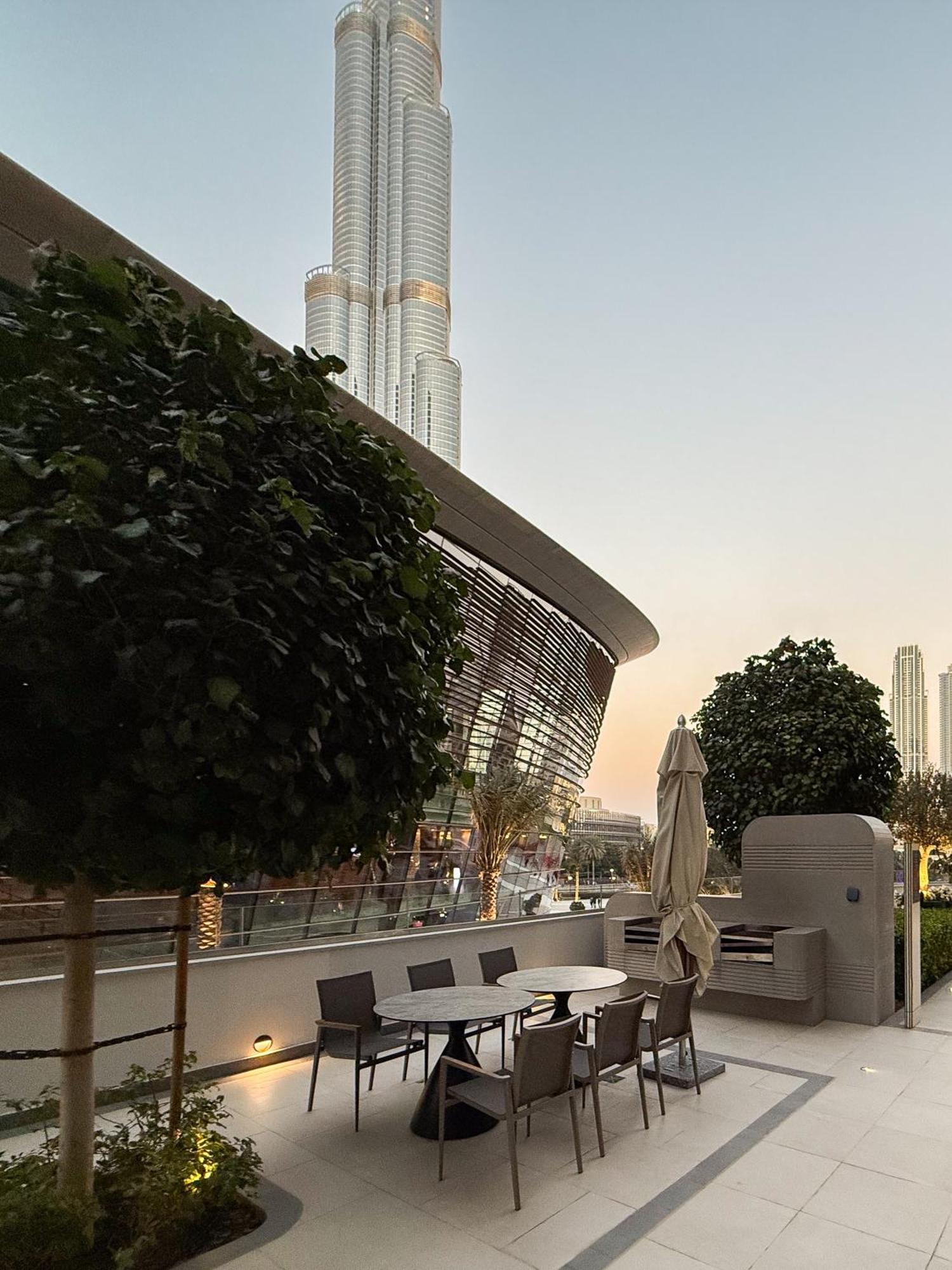 Hermes-style 2br, Full Burj Khalifa View - Infinity Pool - Full Fountain View Dubai
