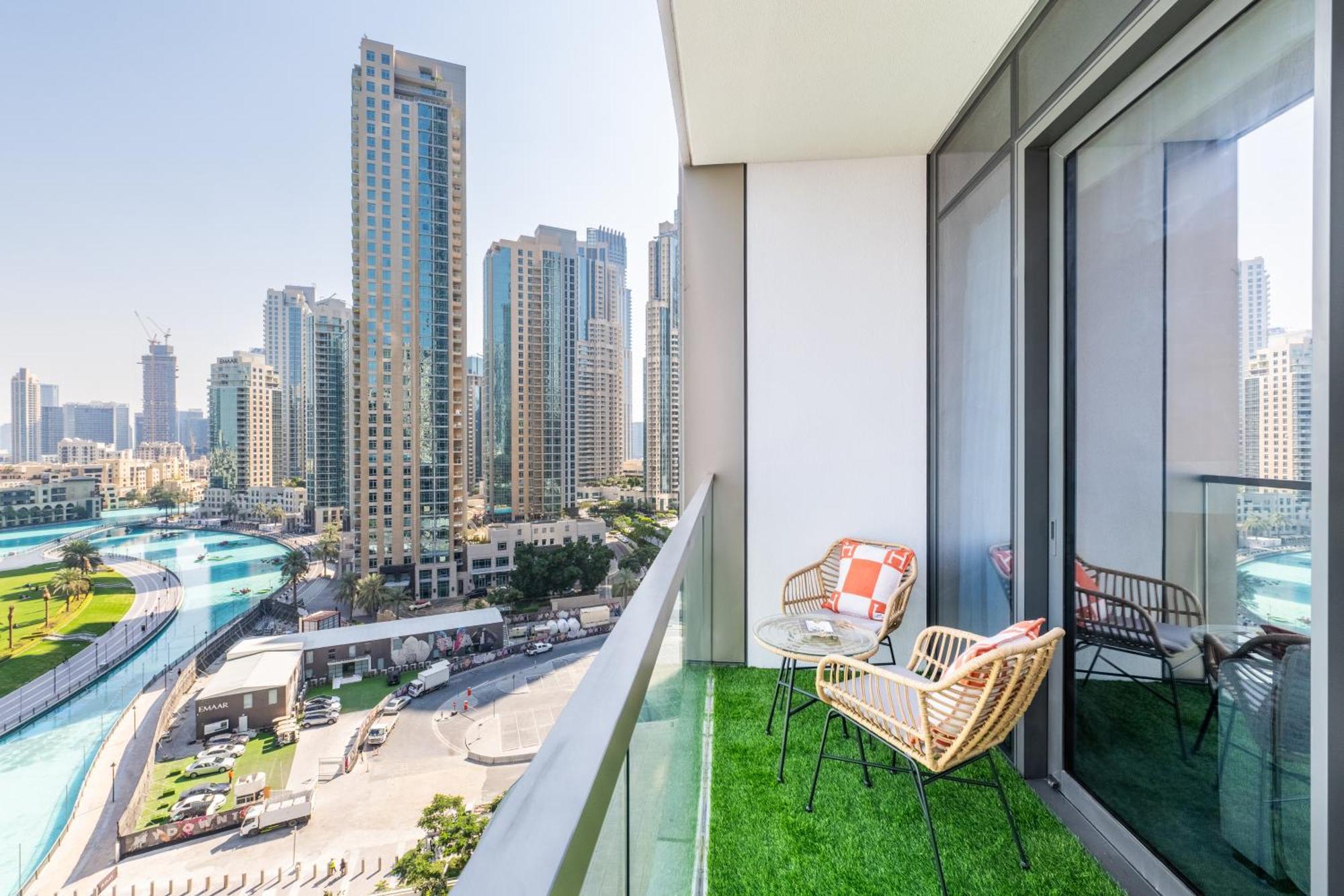 Apartment Hermes-style 2br, Full Burj Khalifa View - Infinity Pool - Full Fountain View Dubai