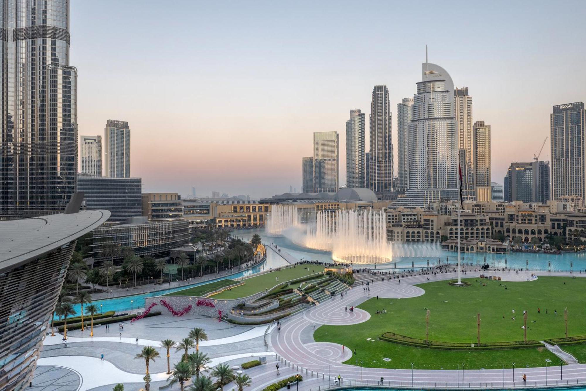 Hermes-style 2br, Full Burj Khalifa View - Infinity Pool - Full Fountain View * Dubai
