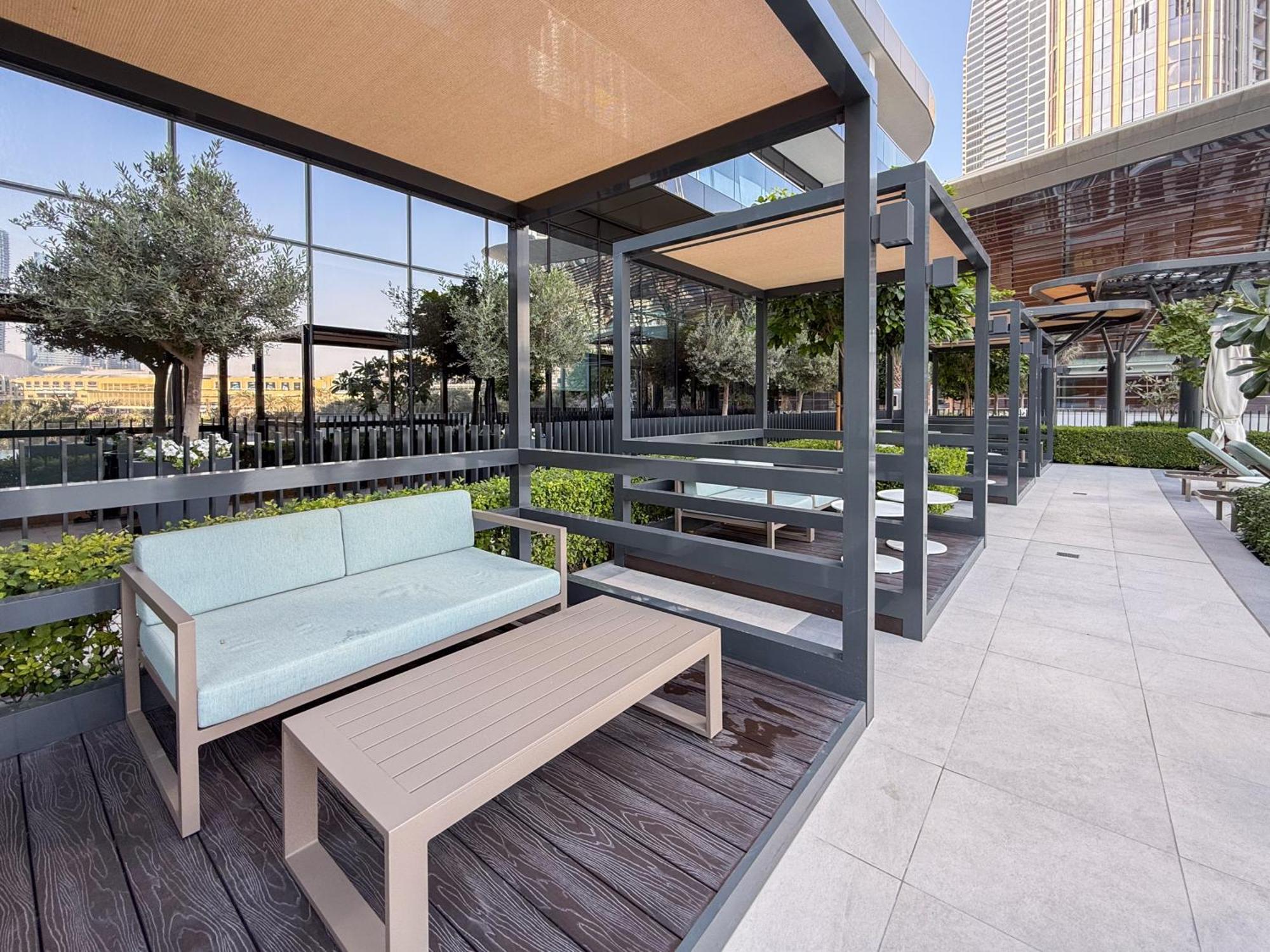 Hermes-style 2br, Full Burj Khalifa View - Infinity Pool - Full Fountain View Dubai