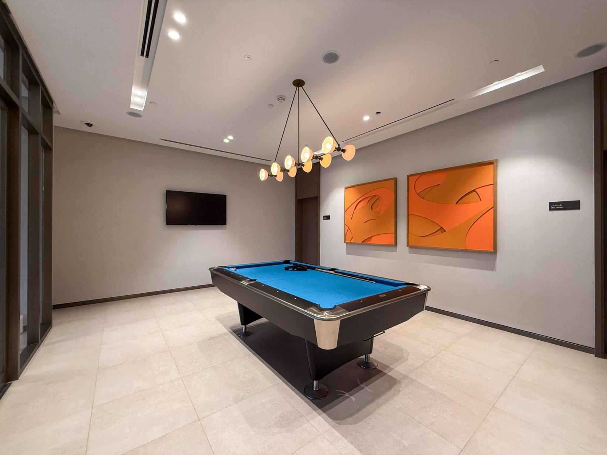 Hermes-style 2br, Full Burj Khalifa View - Infinity Pool - Full Fountain View Apartment