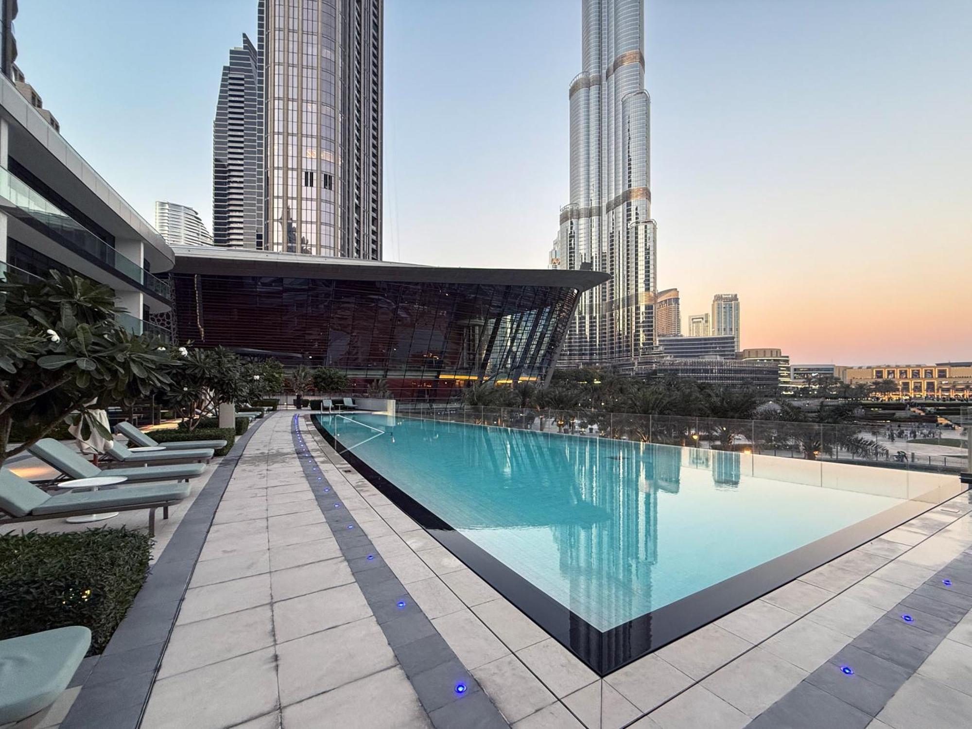 Apartment Hermes-style 2br, Full Burj Khalifa View - Infinity Pool - Full Fountain View *