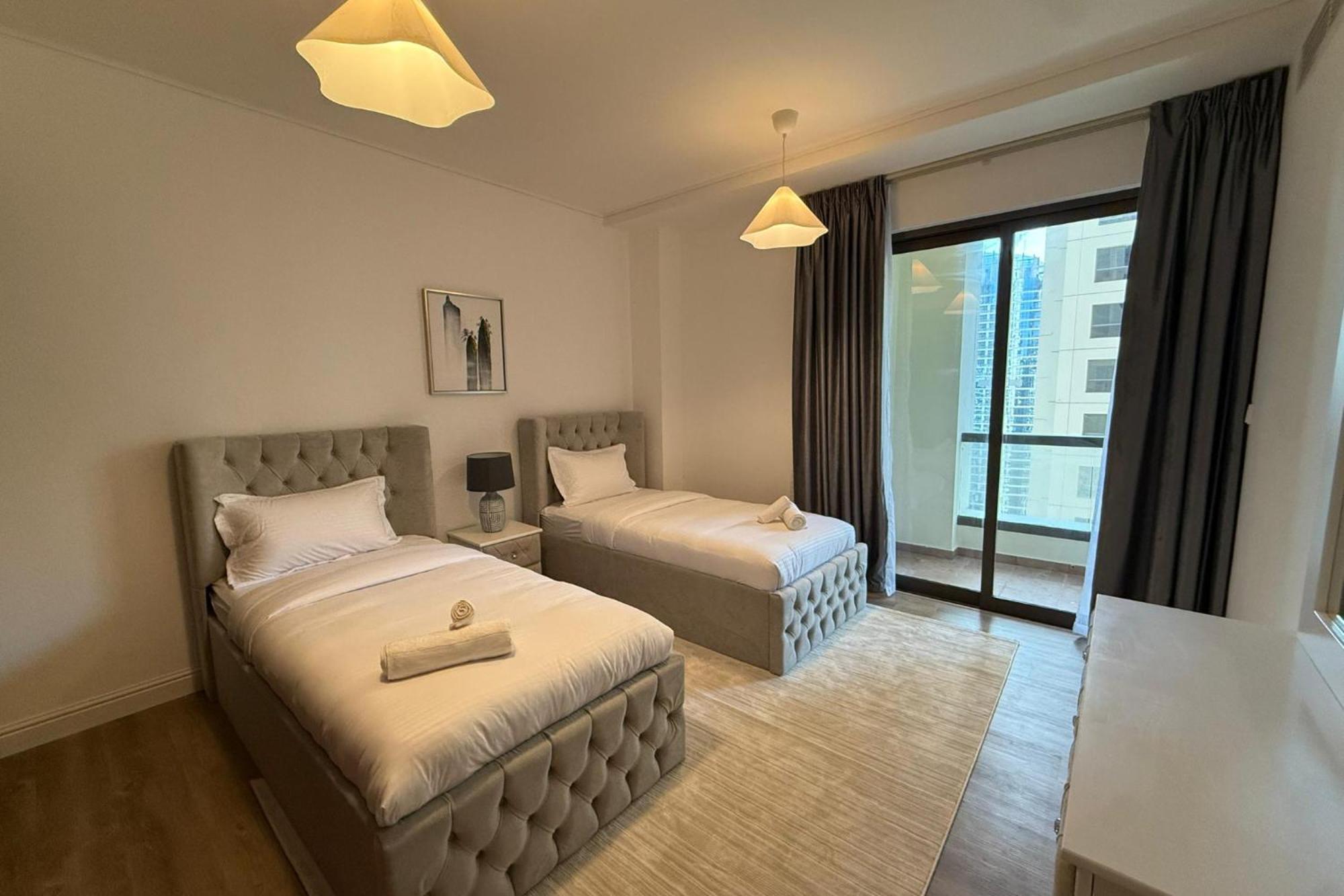 2br With Private Terrace, Panoramic Marina View Dubai