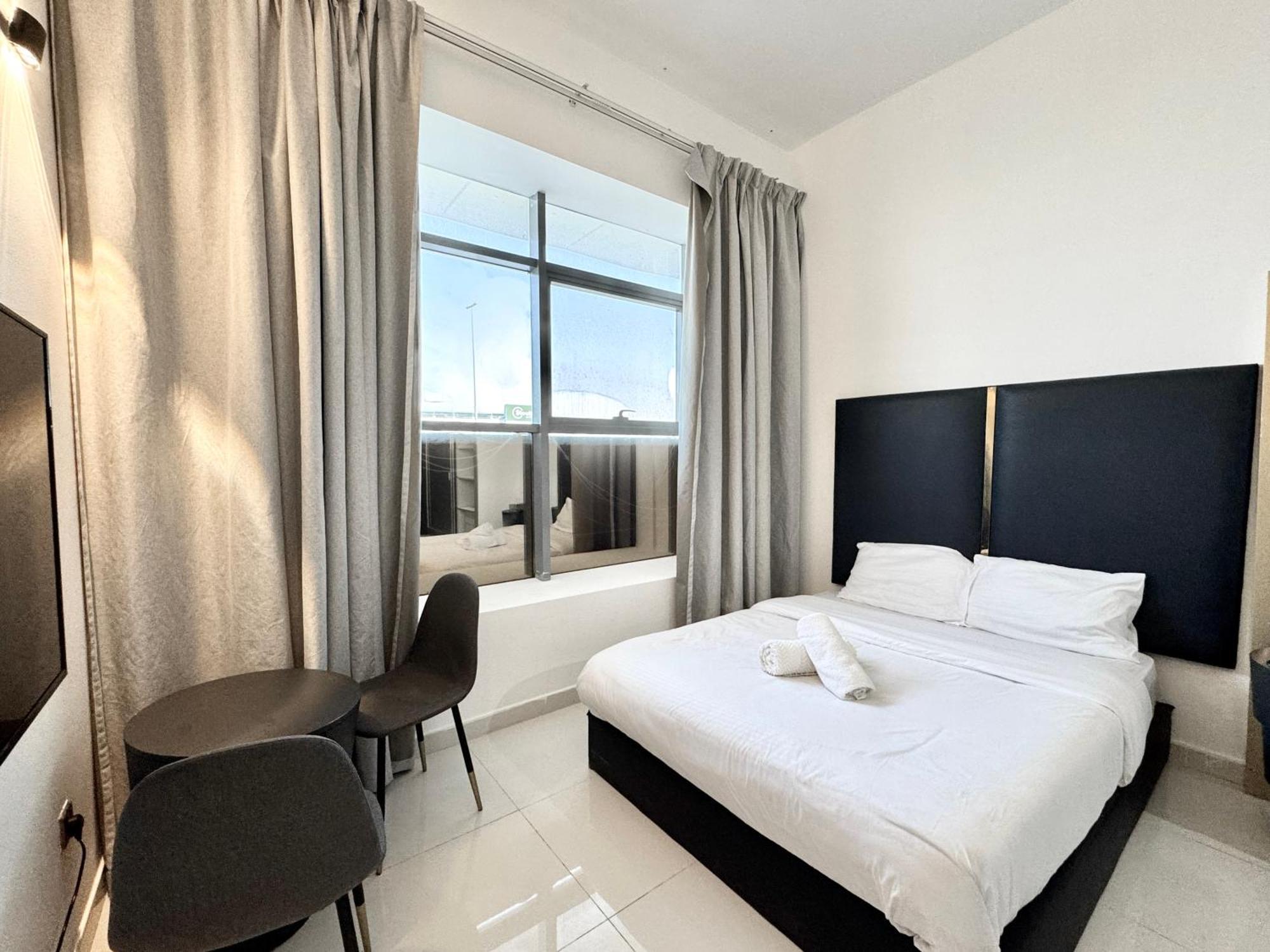 Al Manara Classic Deluxe Apartment