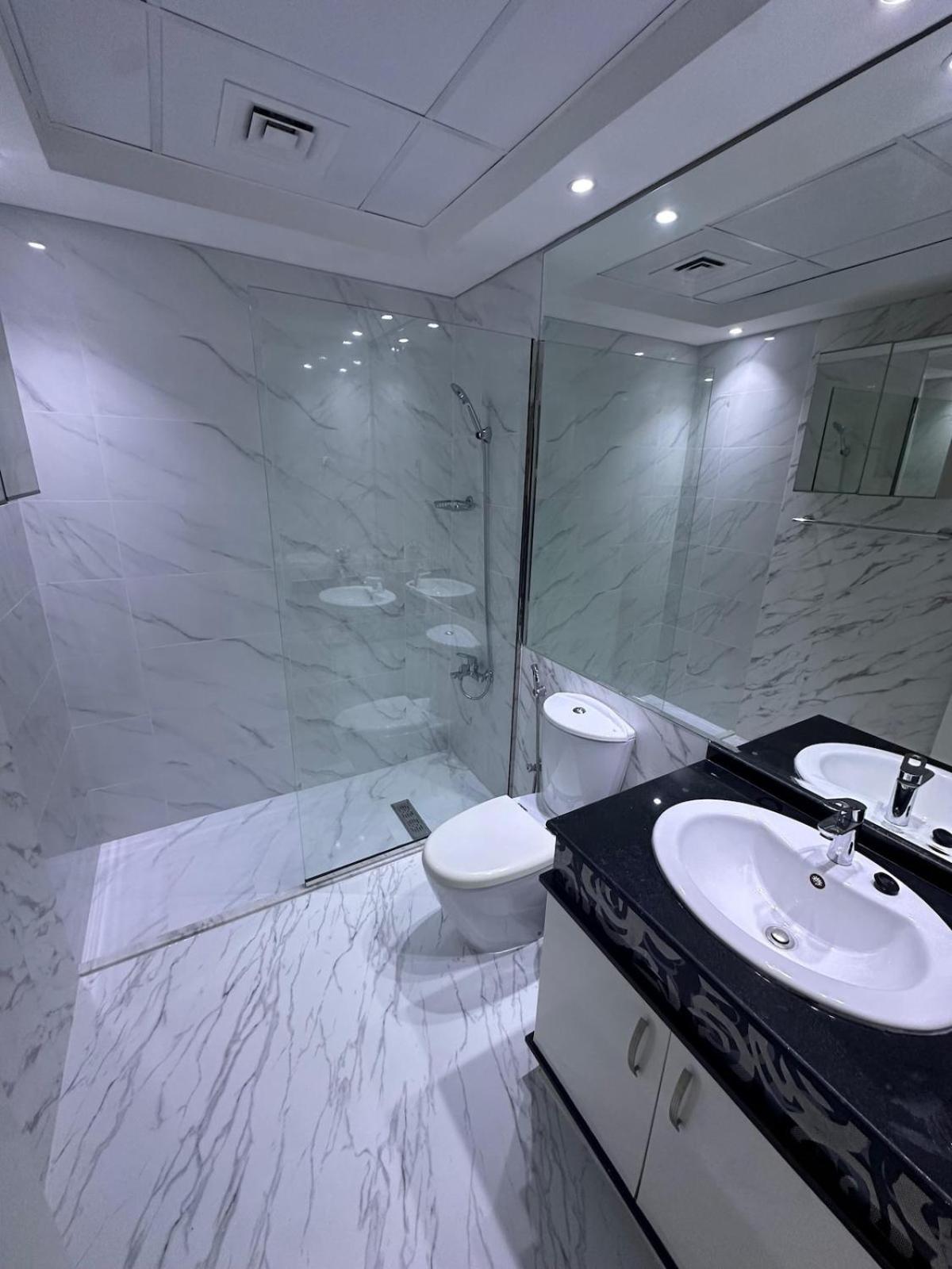 Great & Huge High Floor! Apartment *