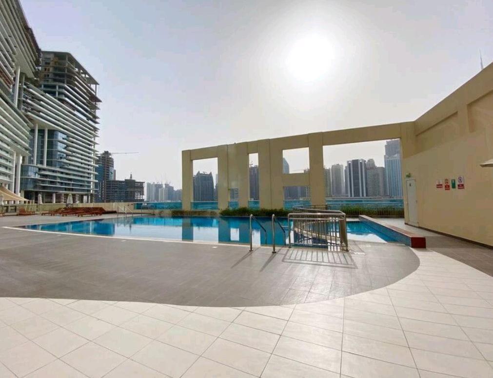 Great & Huge High Floor! * Dubai