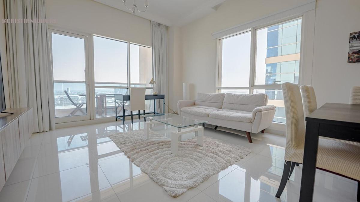 Great & Huge High Floor! Dubai