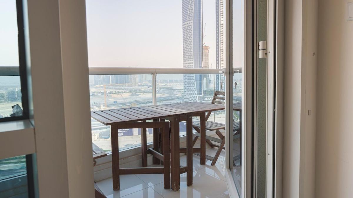 Great & Huge High Floor! Apartment