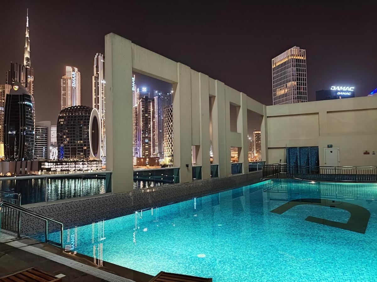 Apartment Great & Huge High Floor! Dubai