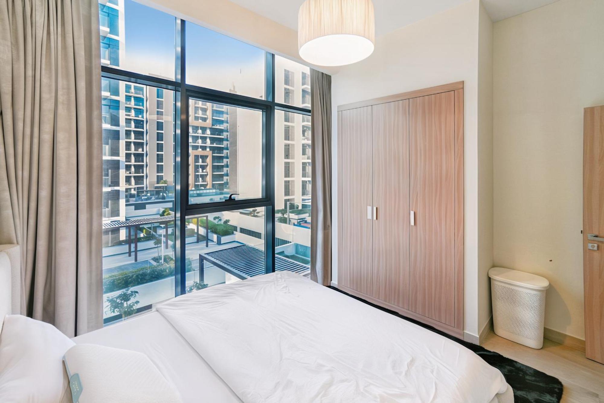 12 Mins To Burj Khalifa Mall Pool Access Apartment *