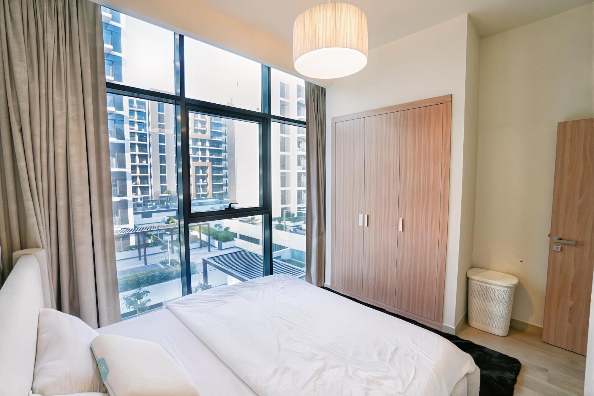 12 Mins To Burj Khalifa Mall Pool Access Apartment