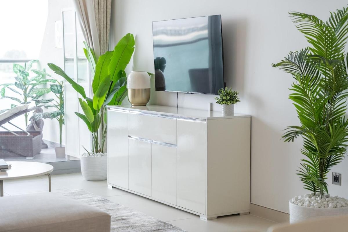 Apartamento Peaceful And Airy 1-bedroom With The Palm View