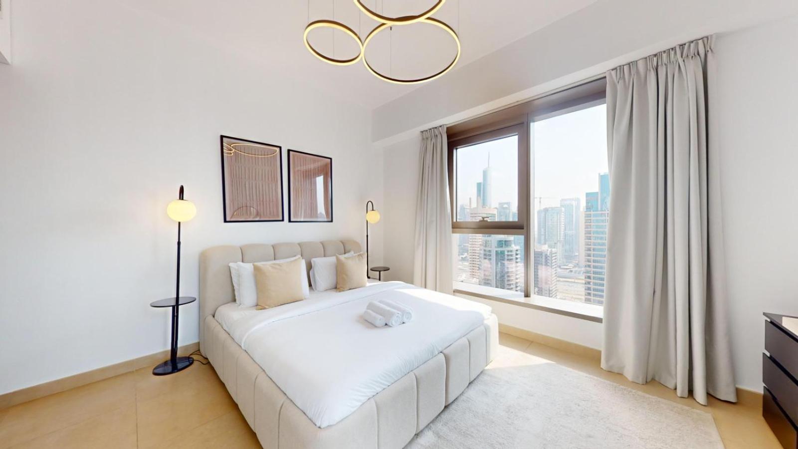 Sparkle Tower - Chic Three Bed With Marina View *