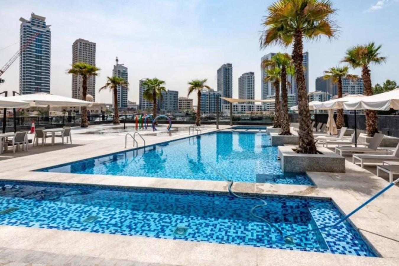 Sparkle Tower - Chic Three Bed With Marina View Apartment *