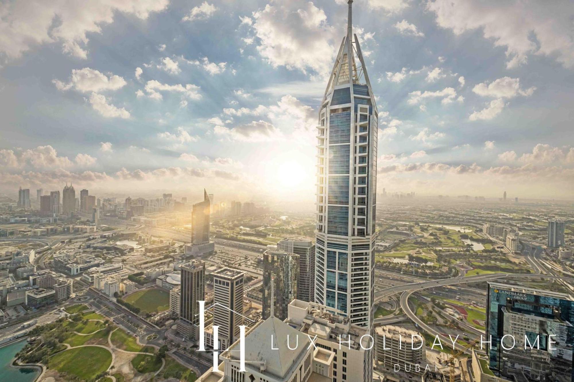 Lux The Sky View Marina Apartment *
