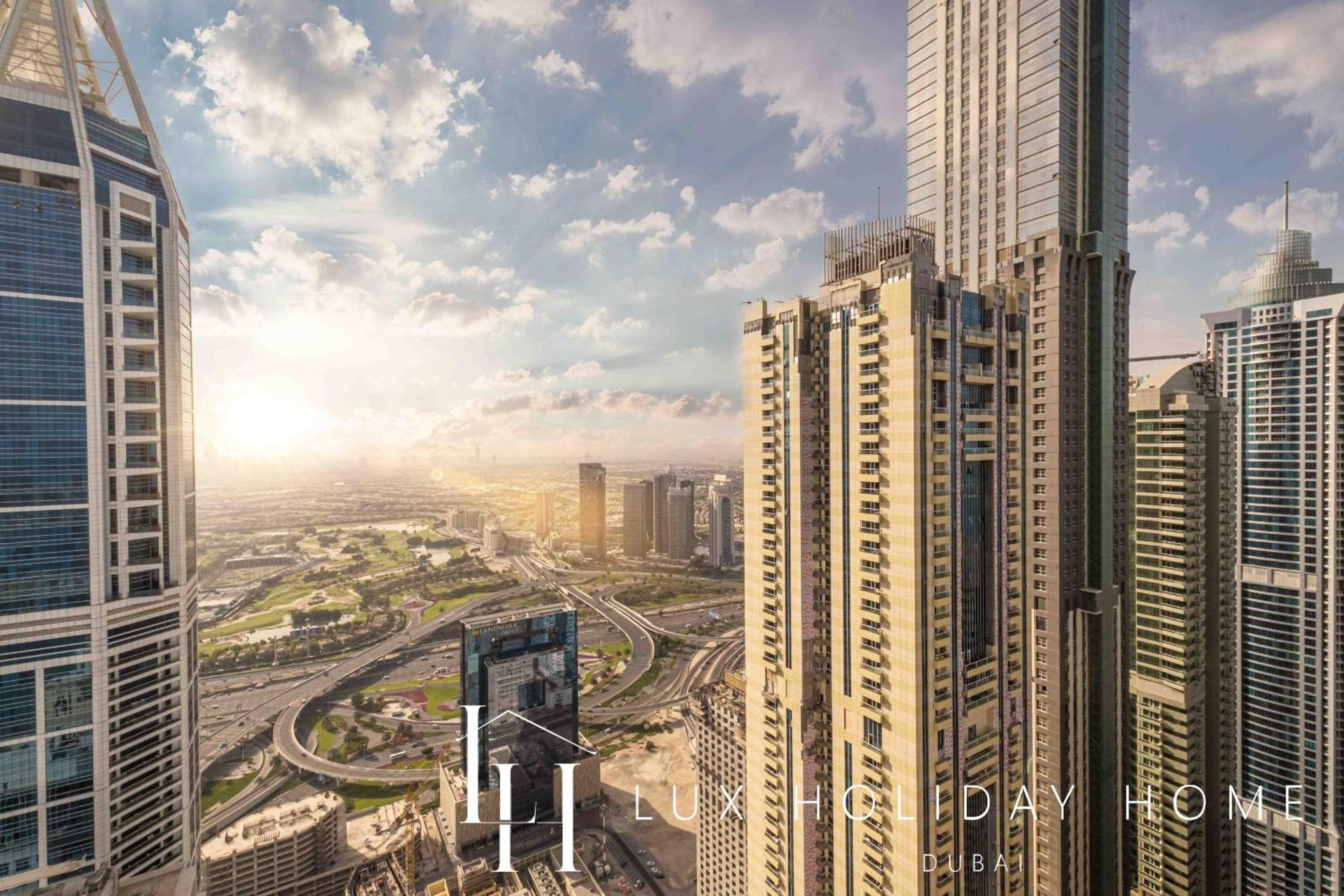 Lux The Sky View Marina Apartment