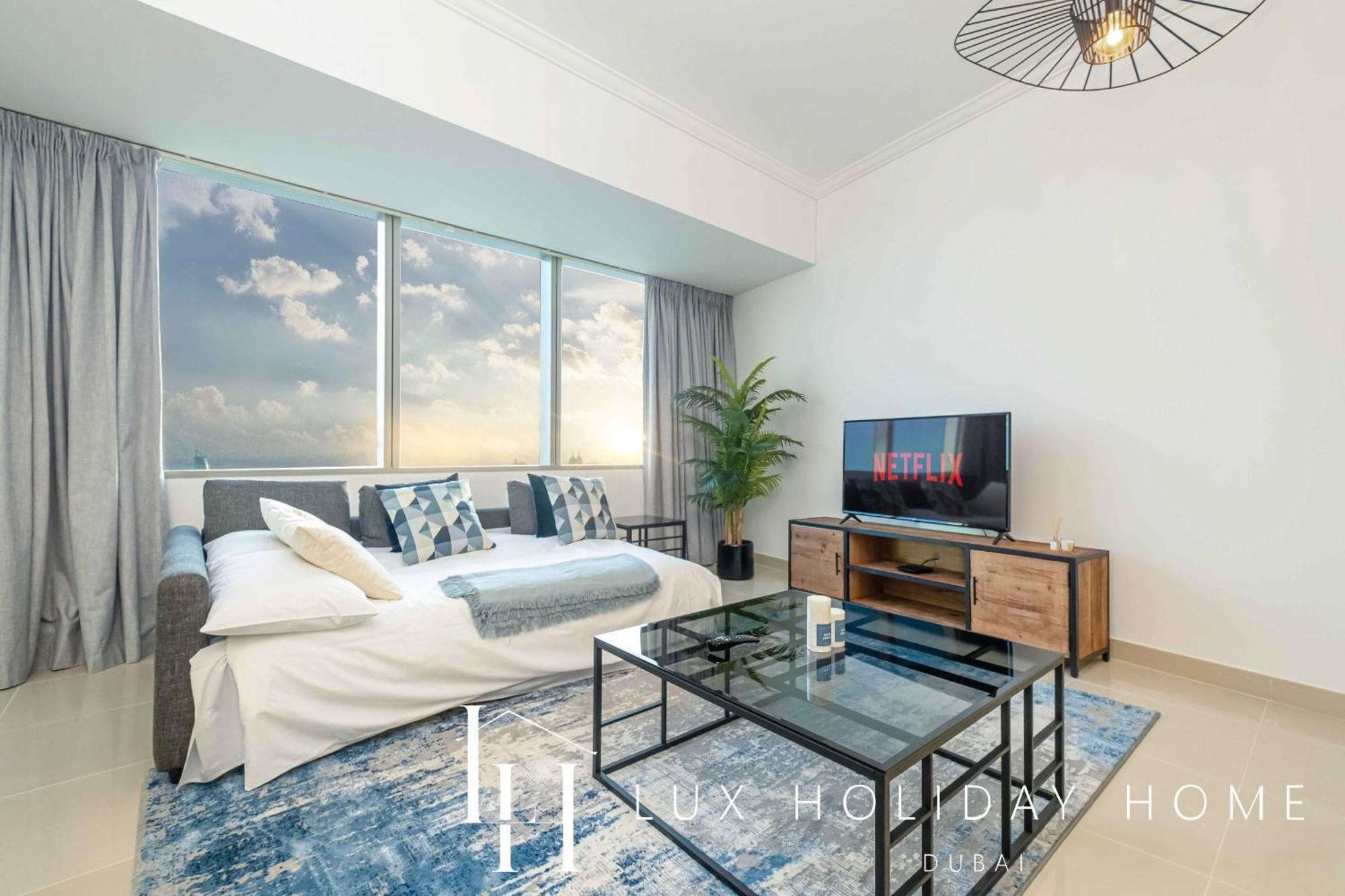 Lux The Sky View Marina Apartment