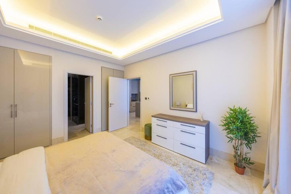 Cozy Beachfront 1 Bedroom - The 8