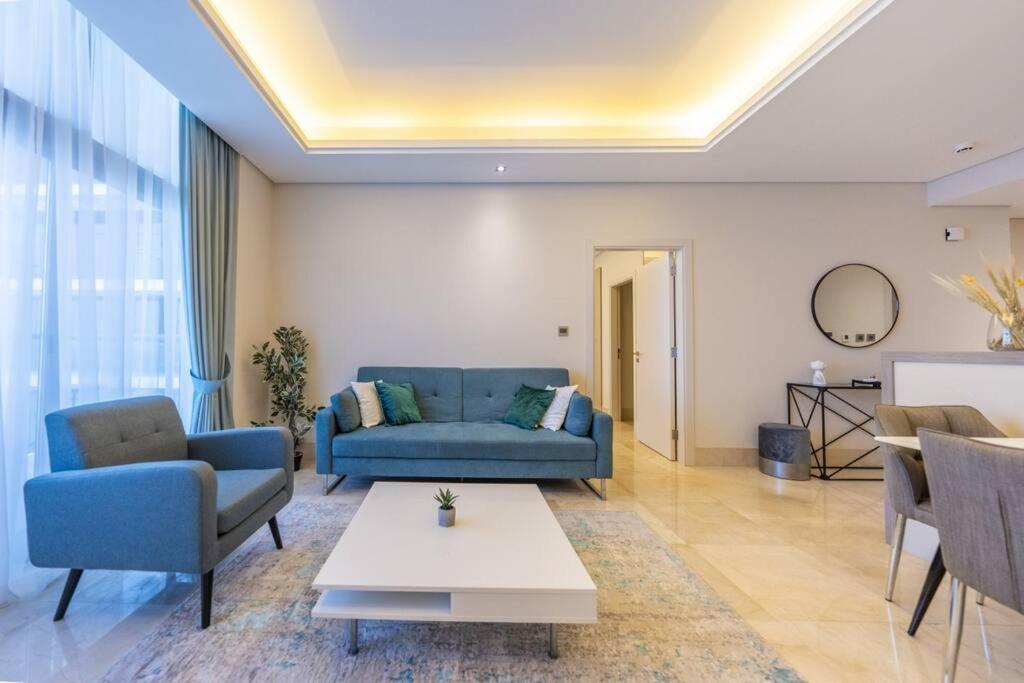 Cozy Beachfront 1 Bedroom - The 8 Apartment