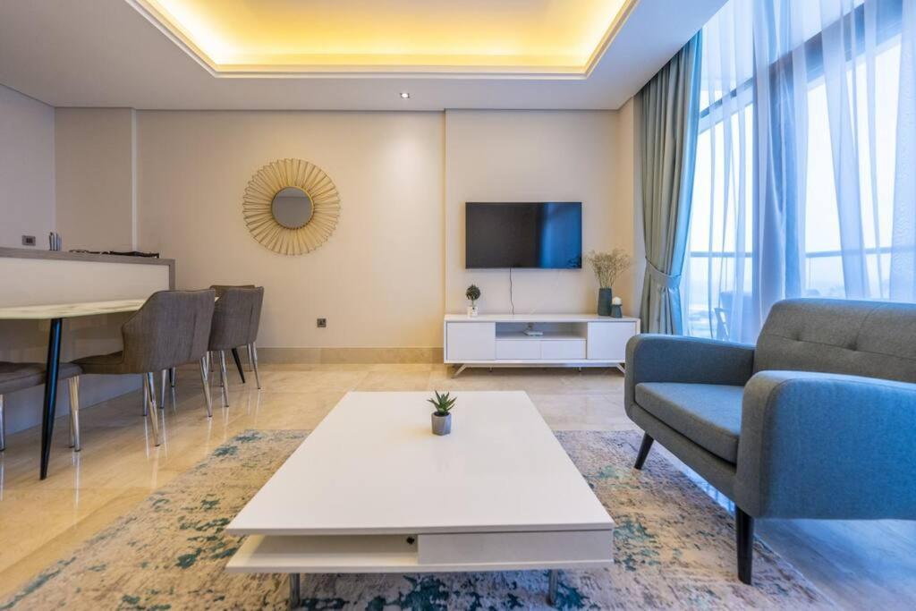 Apartment Cozy Beachfront 1 Bedroom - The 8 *