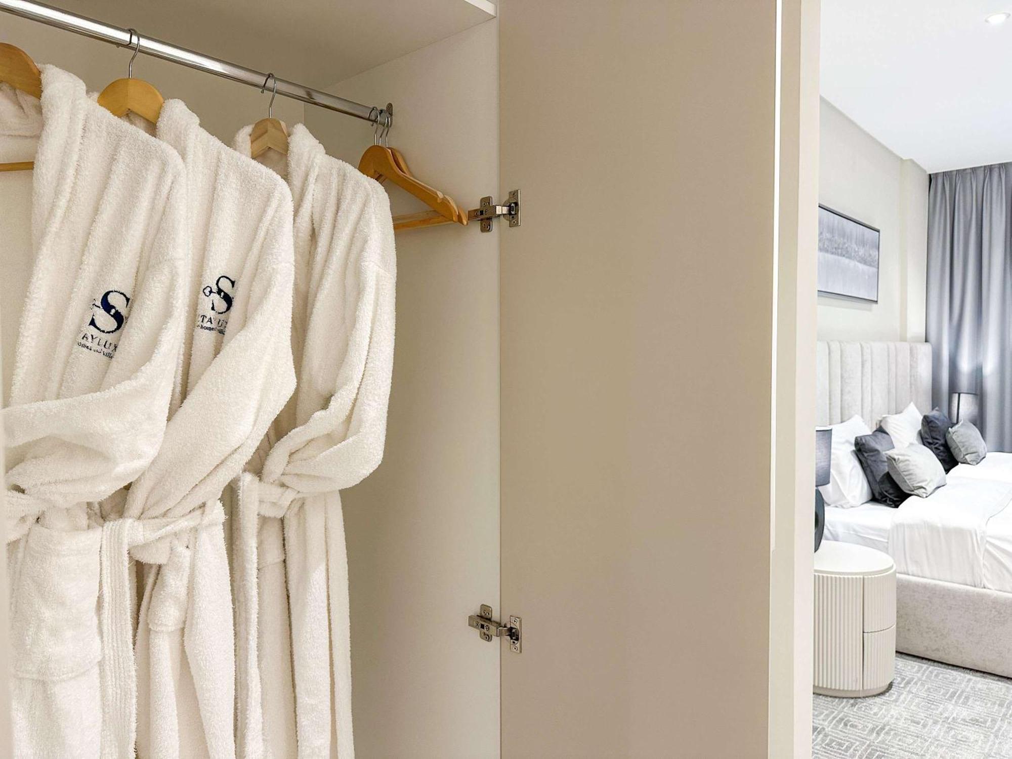 Fabulous 2br At 5 Star * Dubai